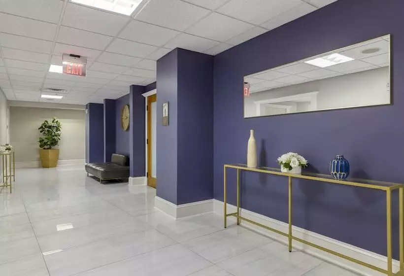 בית מלון כפרי Gibbs Downtown Riverwalk