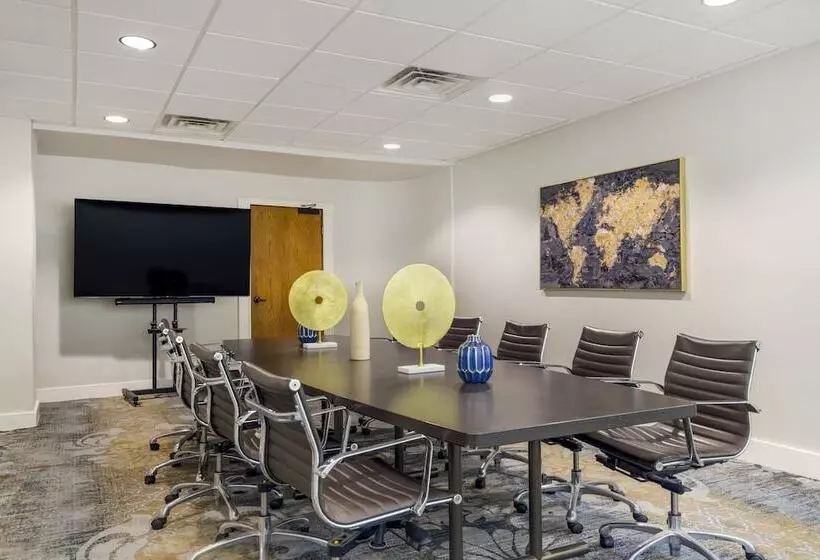 בית מלון כפרי Gibbs Downtown Riverwalk