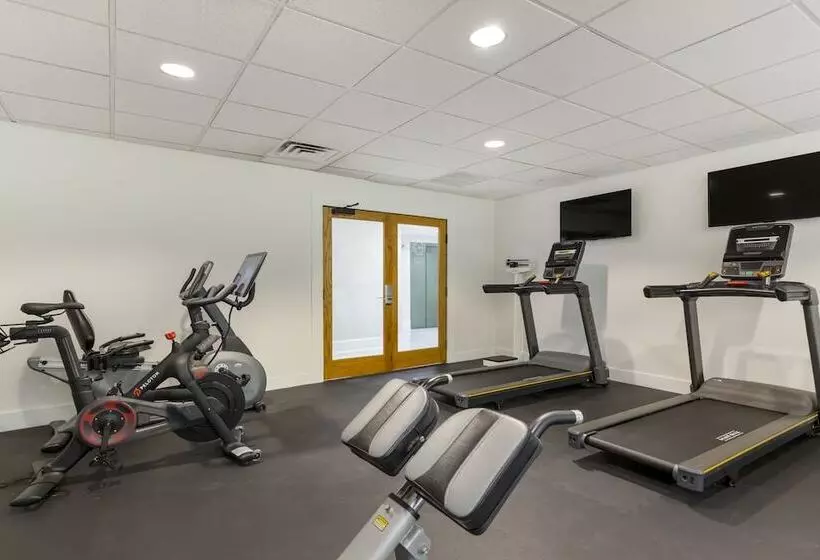 בית מלון כפרי Gibbs Downtown Riverwalk