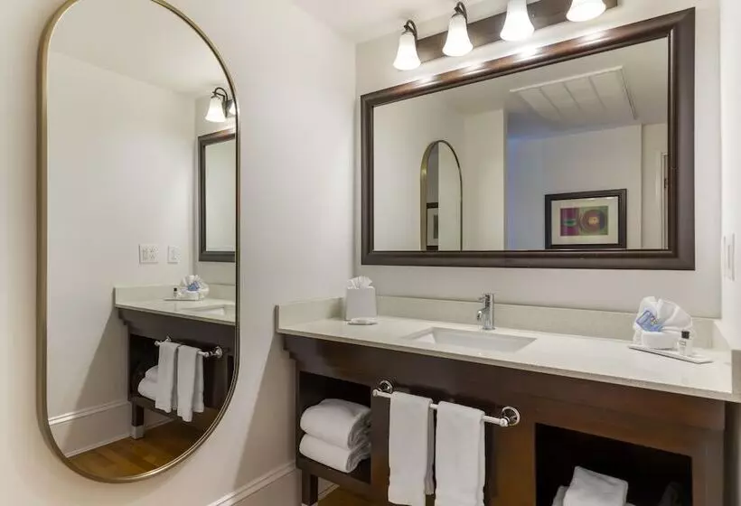 בית מלון כפרי Gibbs Downtown Riverwalk