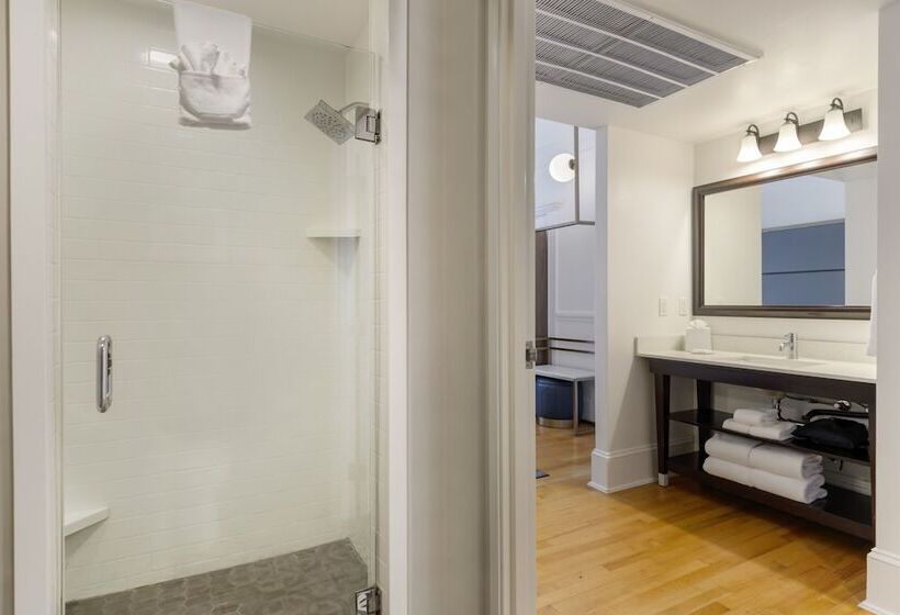 בית מלון כפרי Gibbs Downtown Riverwalk