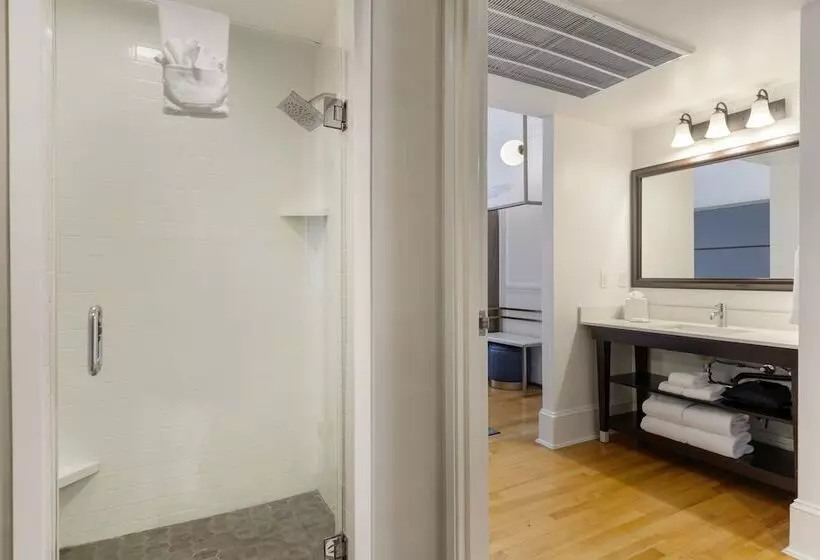 בית מלון כפרי Gibbs Downtown Riverwalk