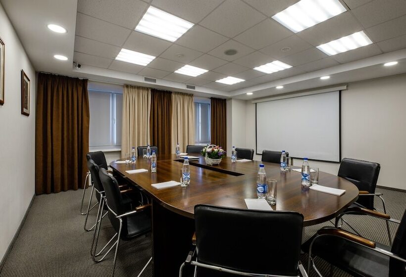 Grand Avenue By Usta Hotels