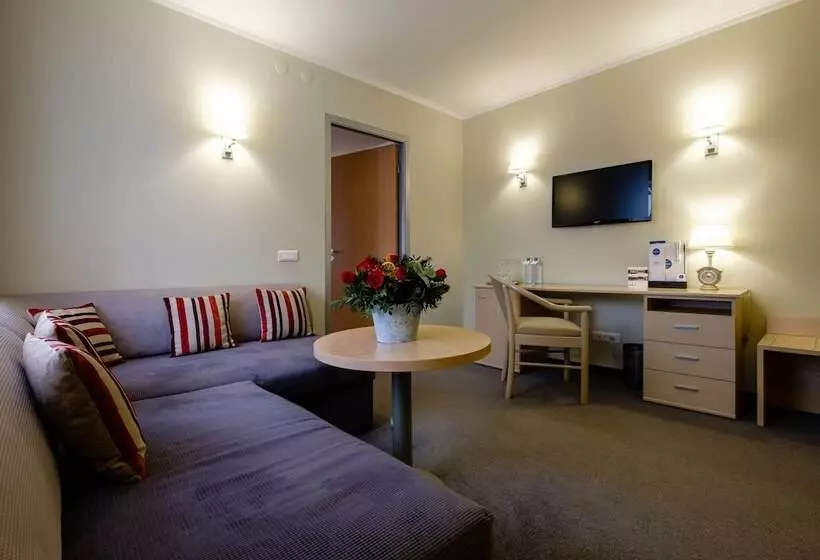 Grand Avenue By Usta Hotels