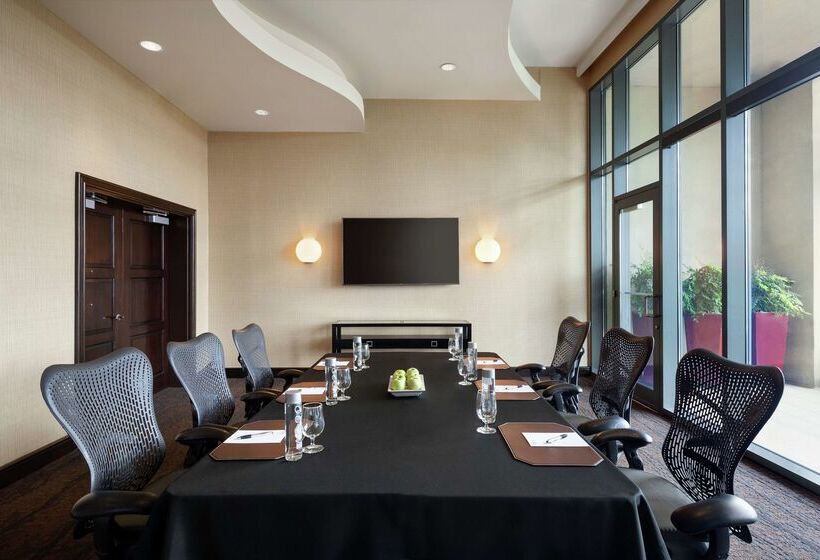 בית מלון כפרי Hilton Garden Inn Atlanta Downtown