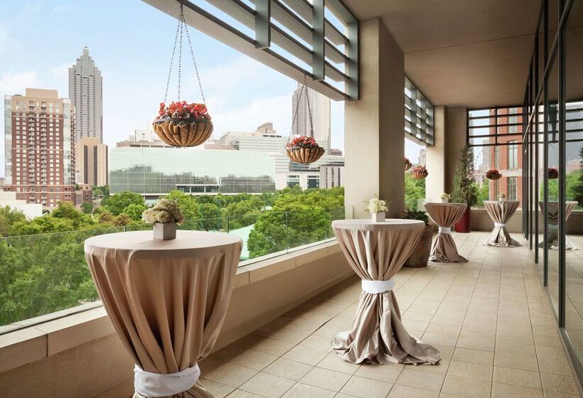 בית מלון כפרי Hilton Garden Inn Atlanta Downtown