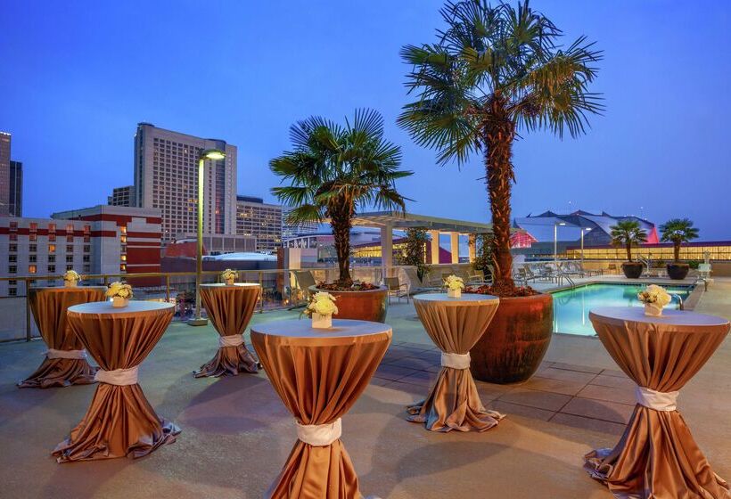 בית מלון כפרי Hilton Garden Inn Atlanta Downtown