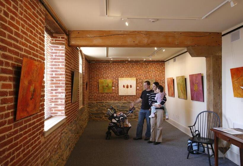 فندق Lancaster Arts