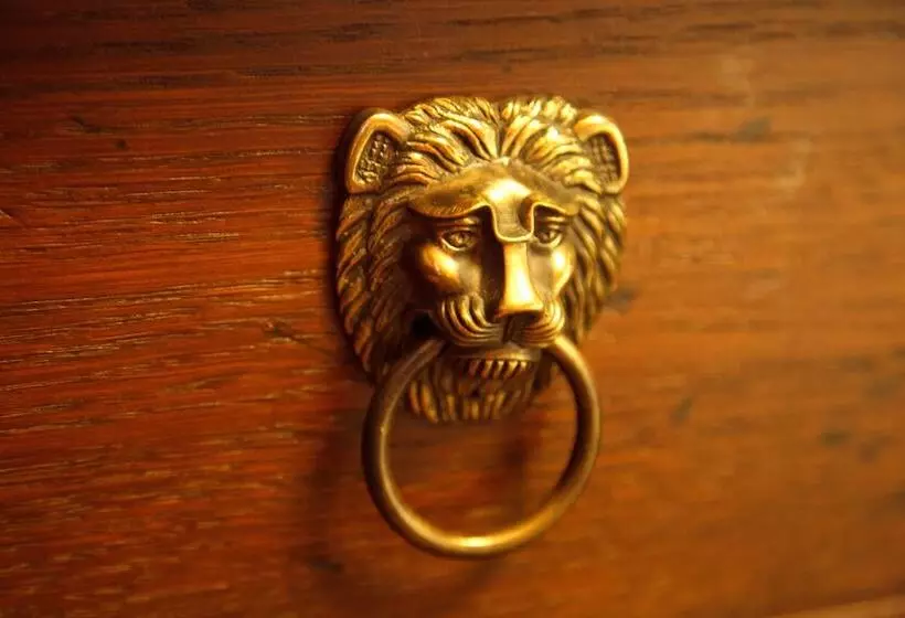 호텔 Lancaster Court