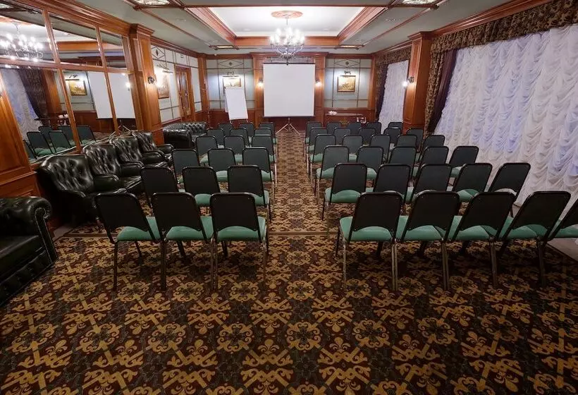 호텔 Lancaster Court