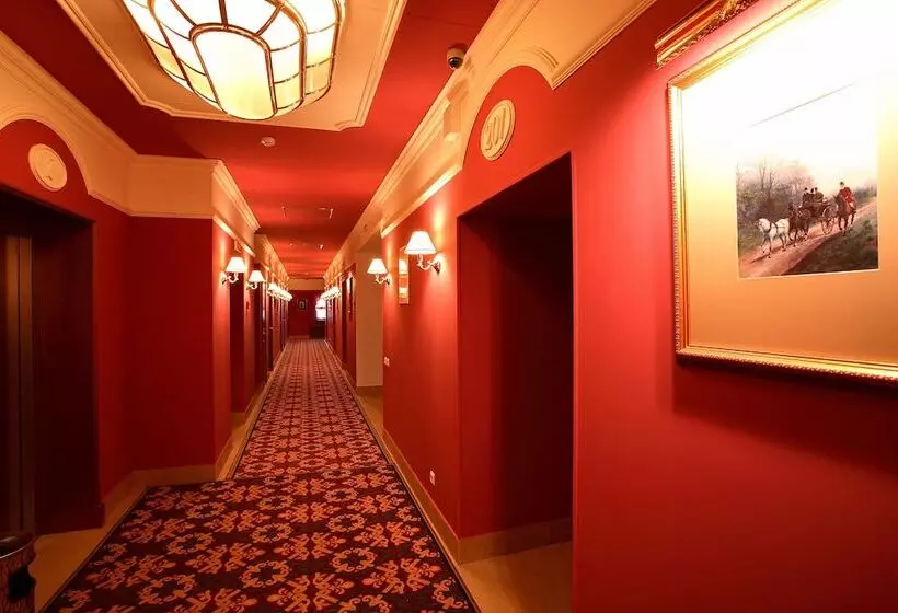 호텔 Lancaster Court