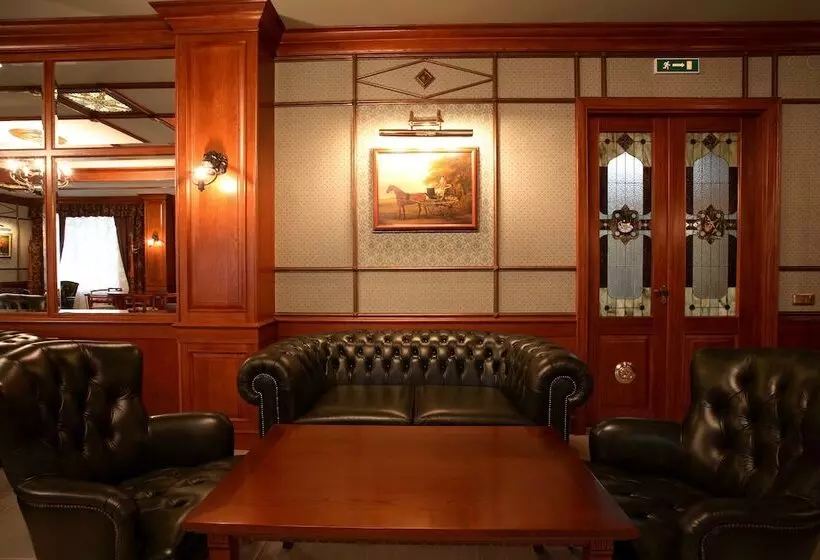 호텔 Lancaster Court