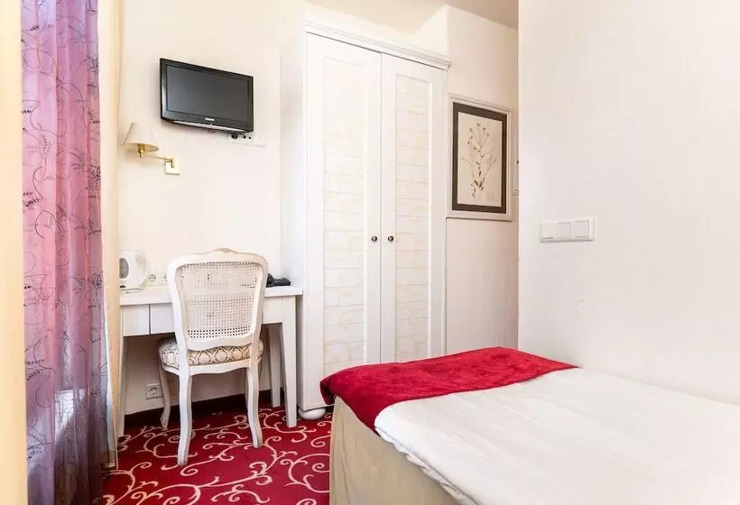 هتل Meriton Old Town Garden