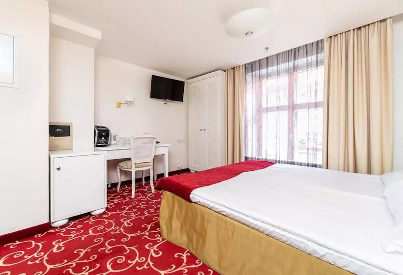 هتل Meriton Old Town Garden