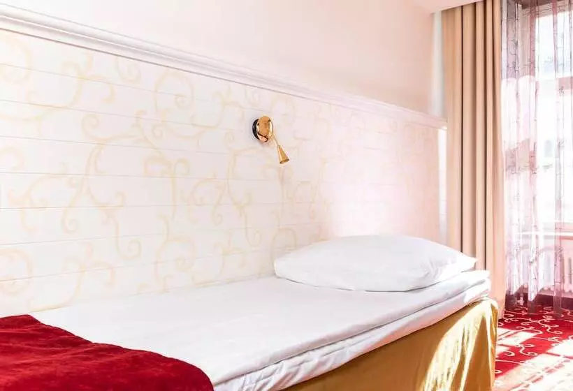 هتل Meriton Old Town Garden