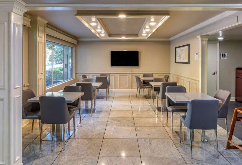 בית מלון כפרי Quality Inn Duluth   Atlanta Northeast