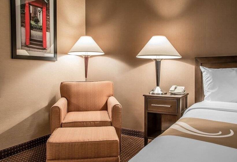 فندق Quality Inn Elgin I90