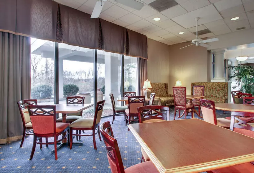 호텔 Vicksburg Inn & Suites