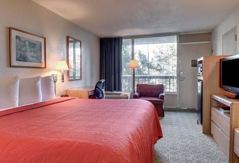 فندق Vicksburg Inn & Suites