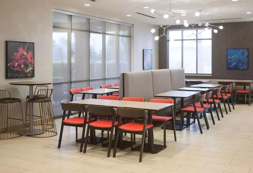 هتل Springhill Suites By Marriott Orlando At Seaworld