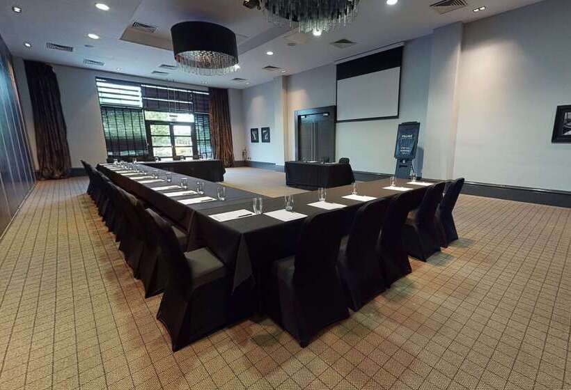 Village Hotel Leeds South