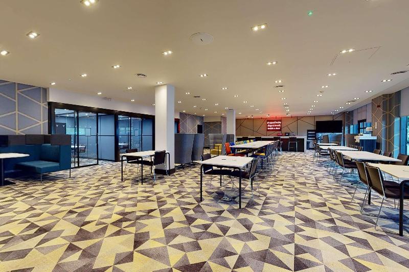 Village Hotel Leeds South