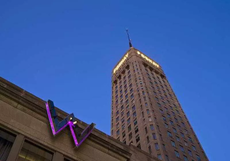 هتل W Minneapolis  The Foshay