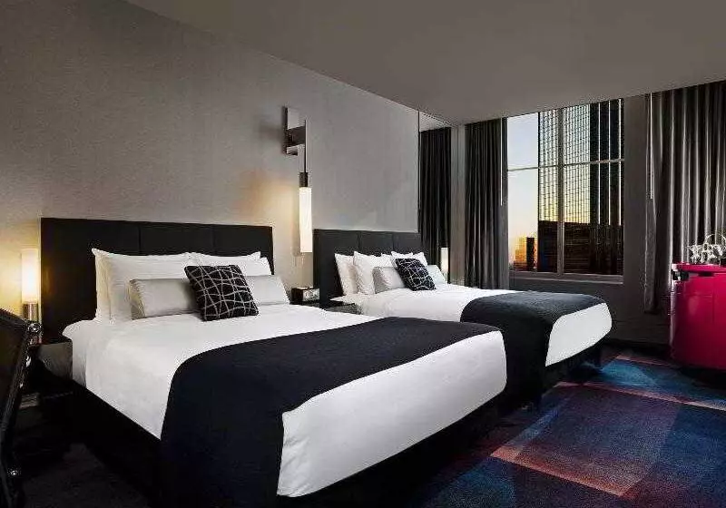 هتل W Minneapolis  The Foshay