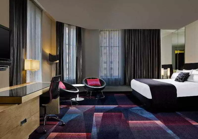 هتل W Minneapolis  The Foshay