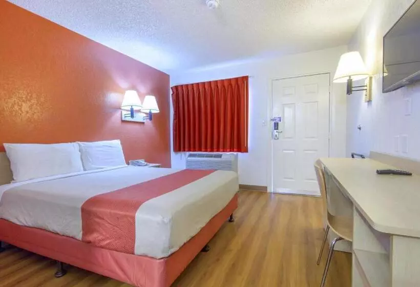 Motel 6 Phoenix, Az  Airport  24th Street