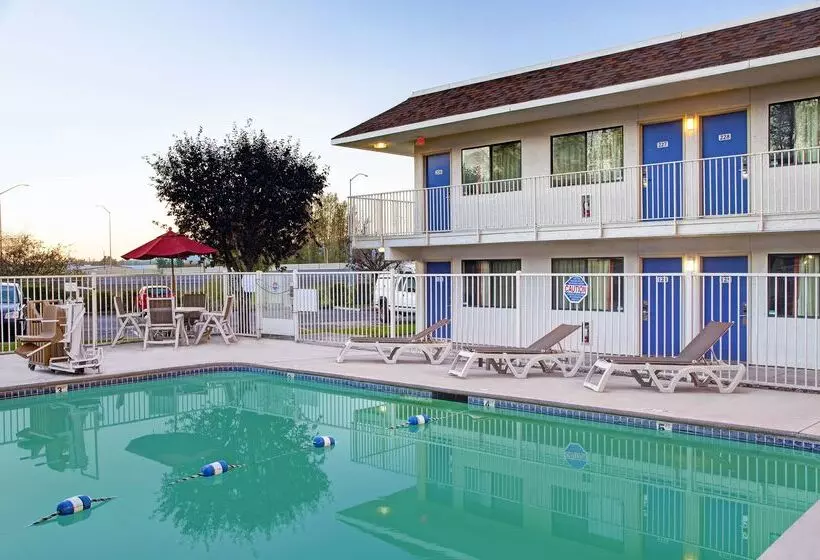 Motel 6troutdale, Or  Portland East