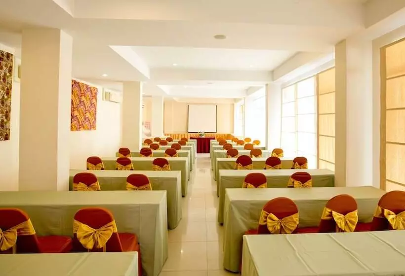 هتل Sinsuvarn Airport Suite