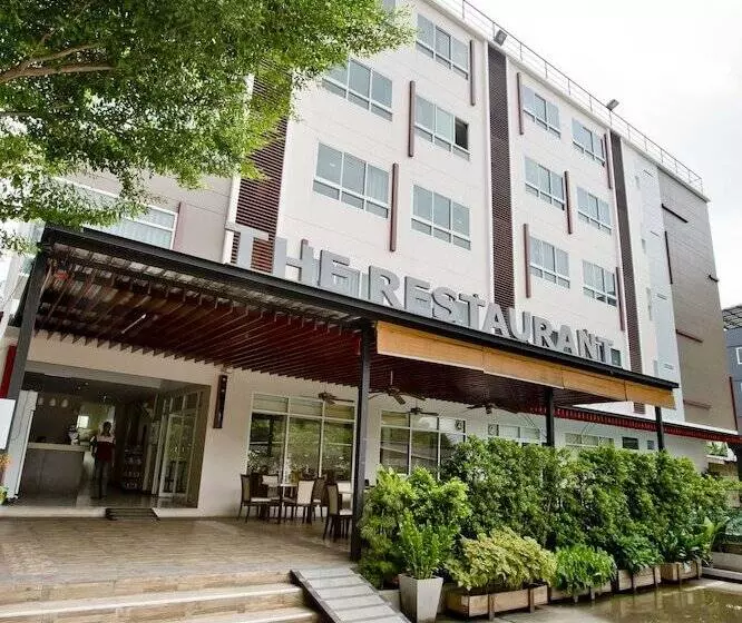 هتل Sinsuvarn Airport Suite