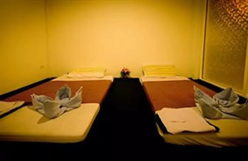 هتل Sinsuvarn Airport Suite