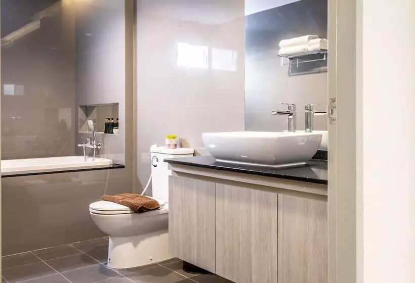 هتل Sinsuvarn Airport Suite
