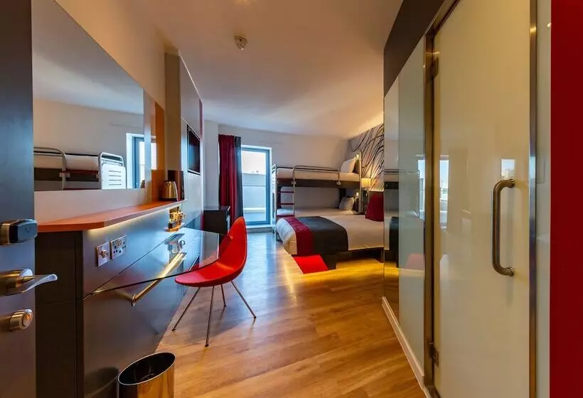 Sleeperz Hotel Cardiff