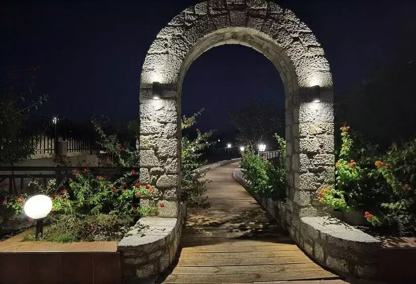 Vlycha Beach Studios & Apartments