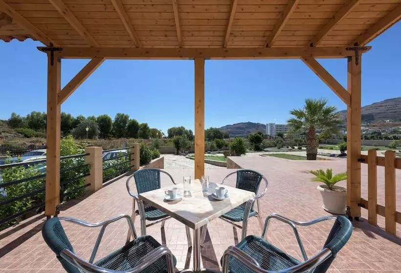 Vlycha Beach Studios & Apartments