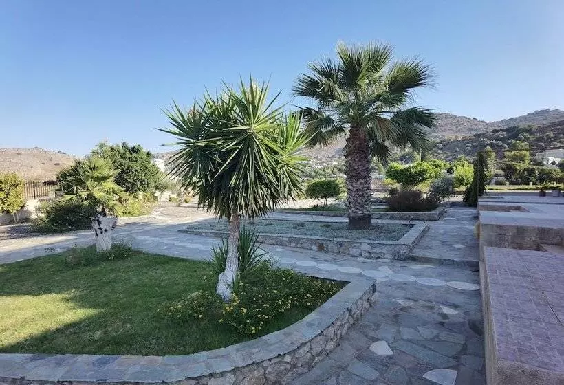 Vlycha Beach Studios & Apartments