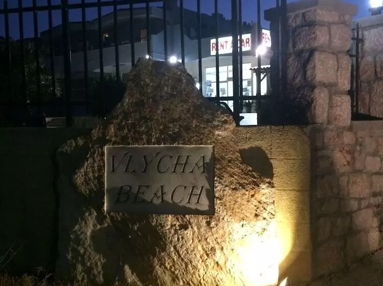 Vlycha Beach Studios & Apartments