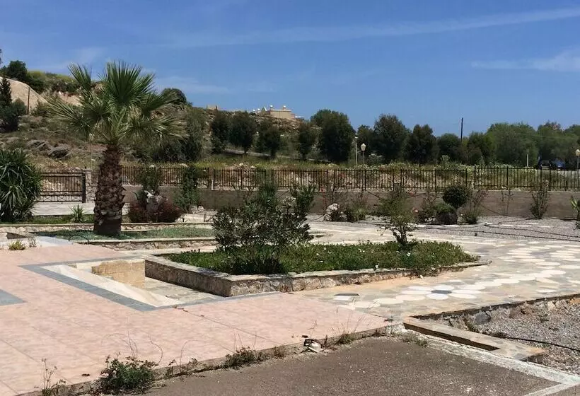 Vlycha Beach Studios & Apartments