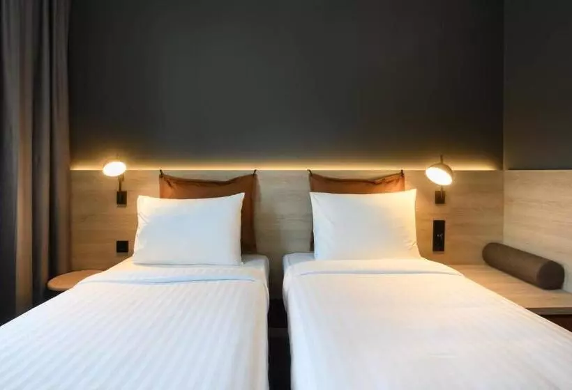 ホテル Moxy Stuttgart Feuerbach