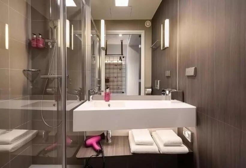 ホテル Moxy Stuttgart Feuerbach