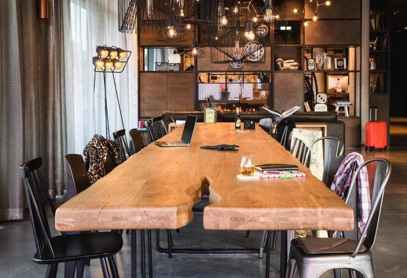 Hotel Moxy Stuttgart Feuerbach