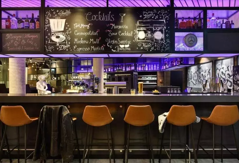 ホテル Moxy Stuttgart Feuerbach