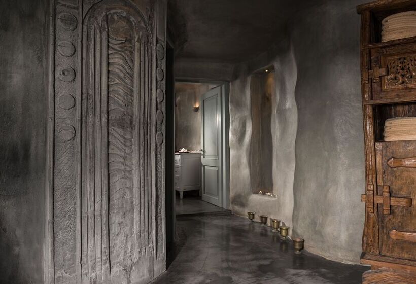 هتل Andronis Luxury Suites