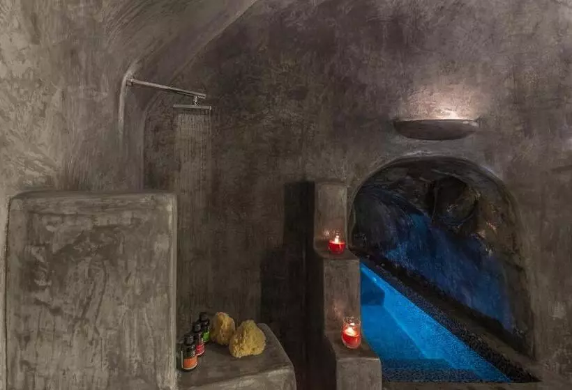 هتل Andronis Luxury Suites