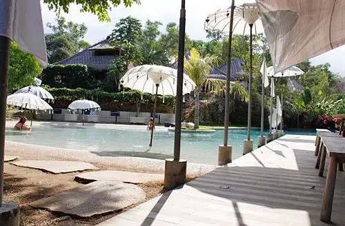 ホテル Bloo Lagoon Village