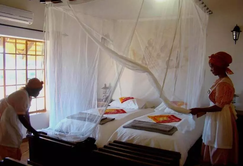 هتل Gondwana Canyon Village