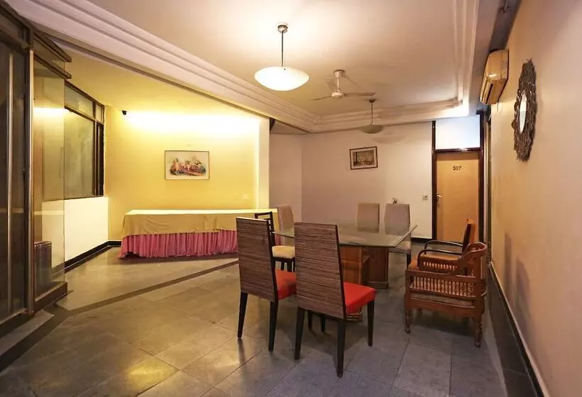 Hotel Capital O 3559 Sunrise Villa